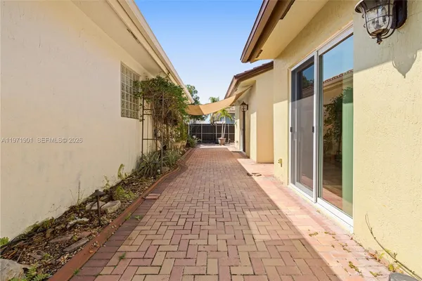 $4,500 | 14756 Northwest 88th Avenue, Miami Lakes, FL 33018