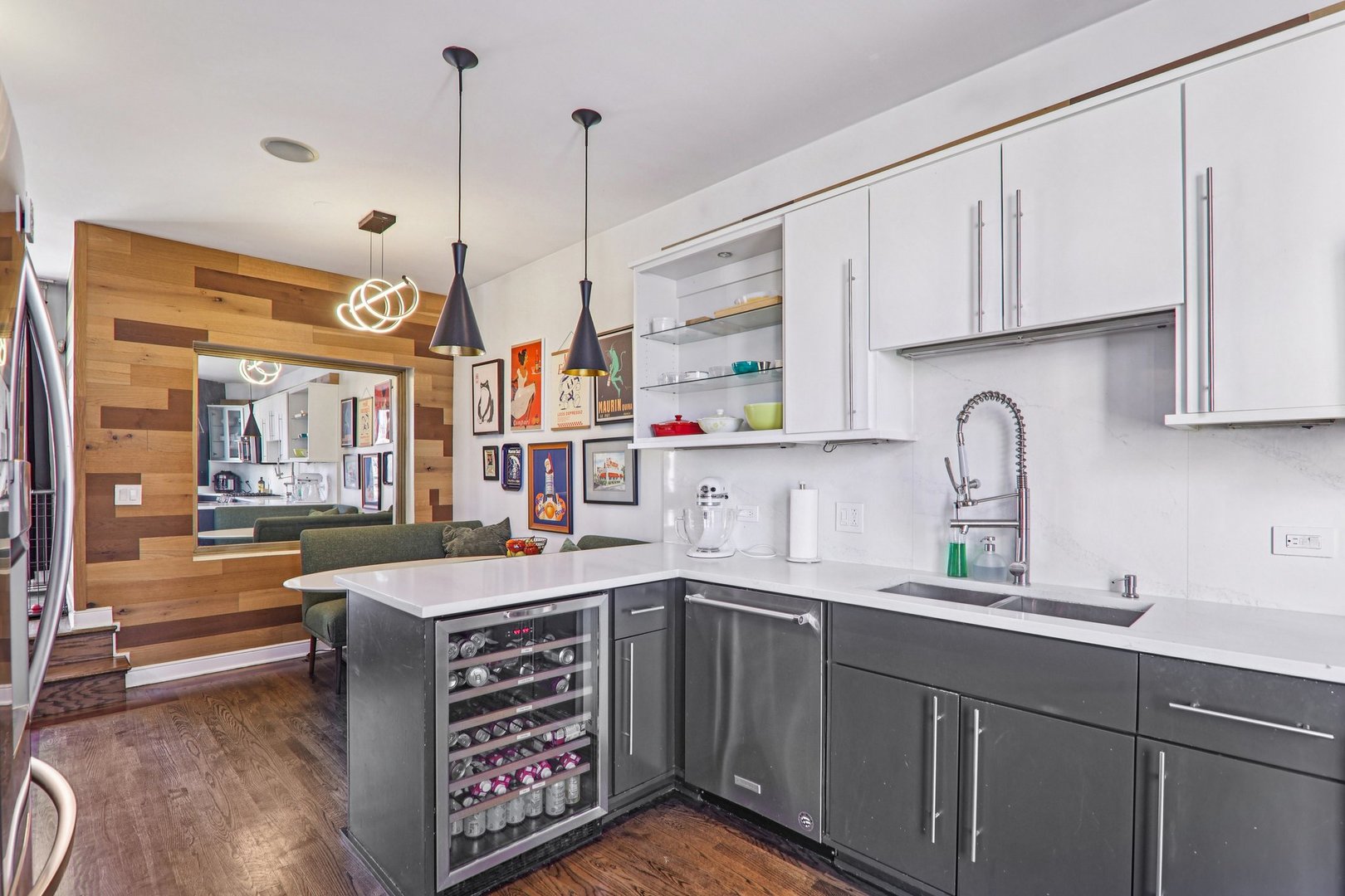 1608 South Throop Street Chicago, IL 60608 - Photo 8 of 41