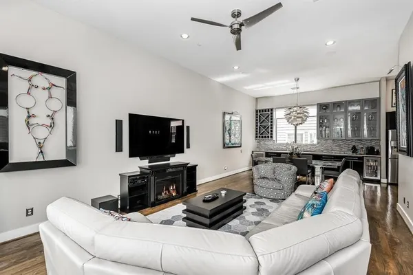 $3,600 | 1608 West Webster Street, Unit B, Houston, TX 77019