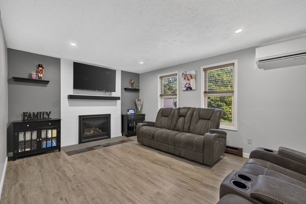 1 Pebble Path Sandwich, MA 02644 - Photo 11 of 41