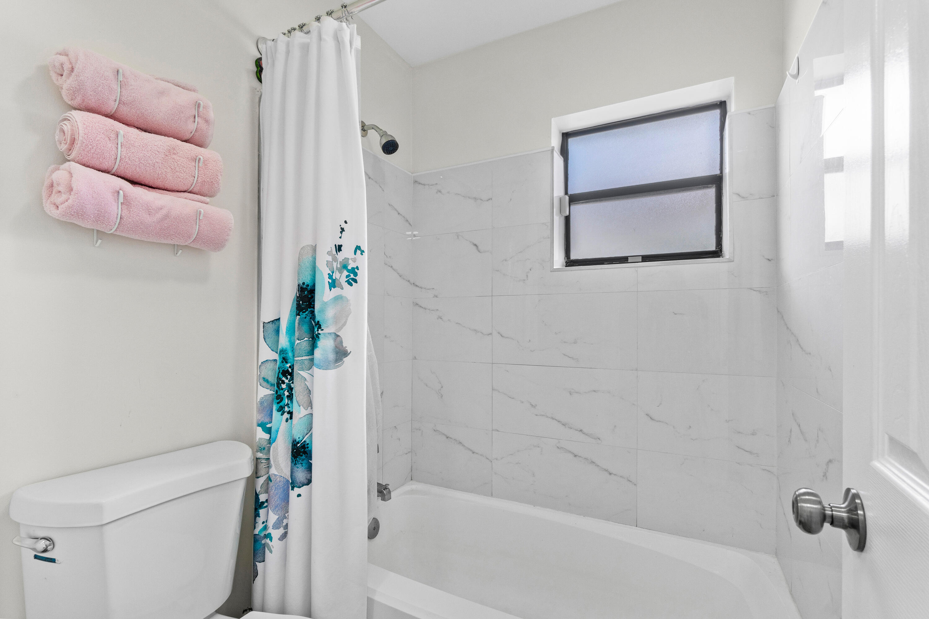 9975 Ligustrum Tree Way, Unit B Boynton Beach, FL 33436 - Photo 16 of 32 Master Bathroom