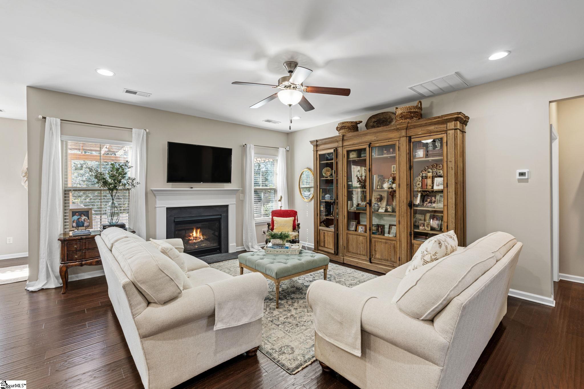 58 Hemingway Lane Simpsonville, SC 29681 - Photo 3 of 33