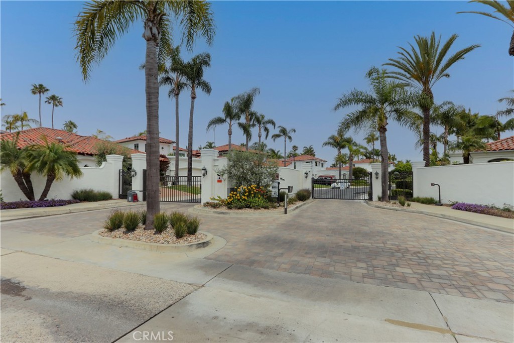11 Terraza Del Mar Dana Point, CA 92629 - Photo 4 of 45