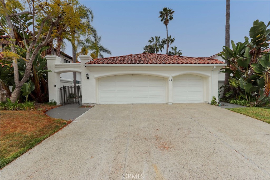 11 Terraza Del Mar Dana Point, CA 92629 - Photo 6 of 45