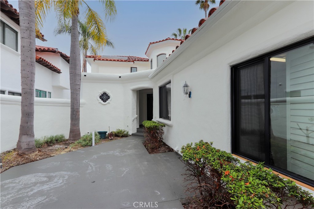 11 Terraza Del Mar Dana Point, CA 92629 - Photo 7 of 45