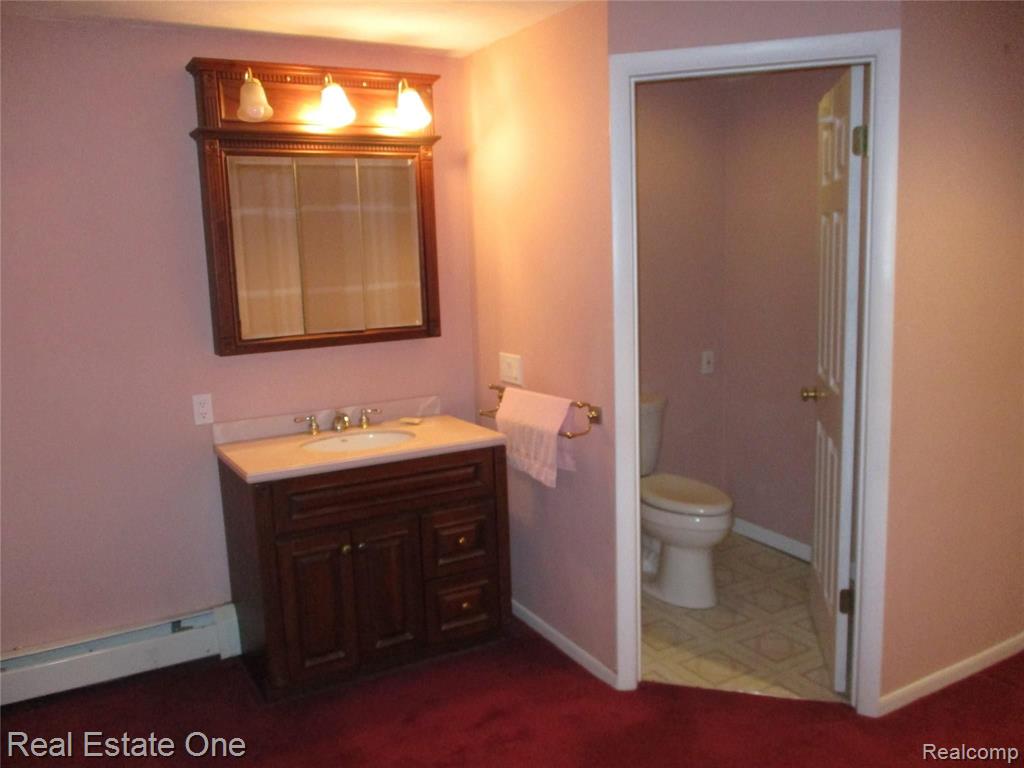 28642 Rollcrest Road Farmington Hills, MI 48334 - Photo 42 of 53