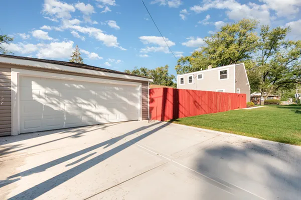 $289,500 | 16784 Anthony Avenue, Hazel Crest, IL 60429