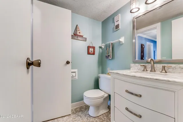 $1,695 | 935 North Halifax Avenue, Unit 410, Daytona Beach, FL 32118