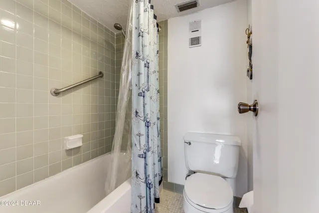 $1,695 | 935 North Halifax Avenue, Unit 410, Daytona Beach, FL 32118