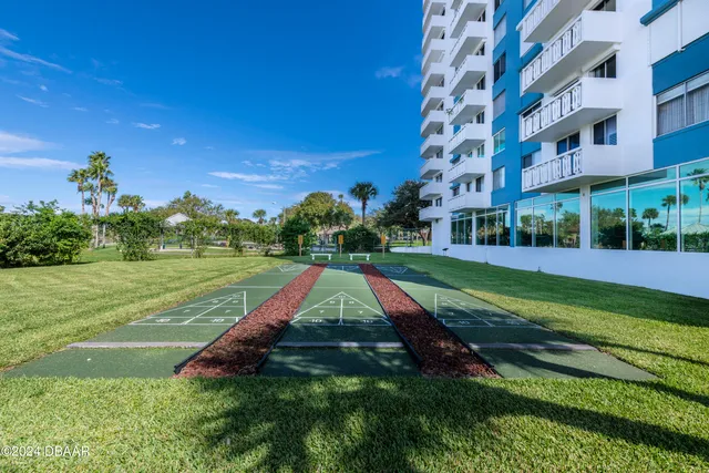 $1,695 | 935 North Halifax Avenue, Unit 410, Daytona Beach, FL 32118