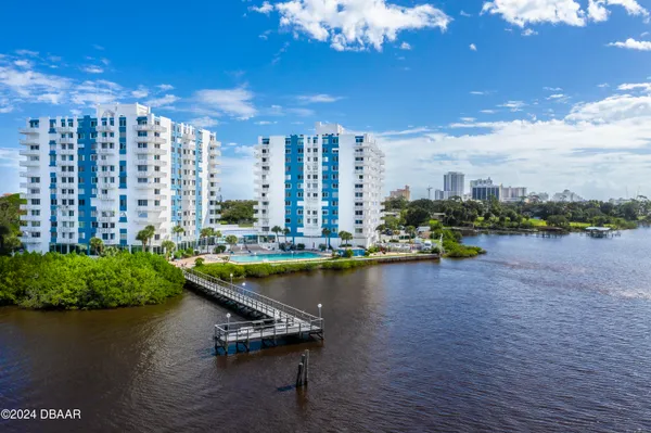 $1,695 | 935 North Halifax Avenue, Unit 410, Daytona Beach, FL 32118