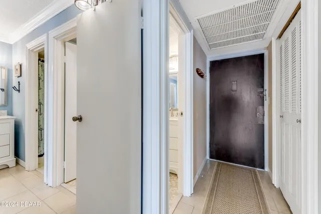 $1,695 | 935 North Halifax Avenue, Unit 410, Daytona Beach, FL 32118