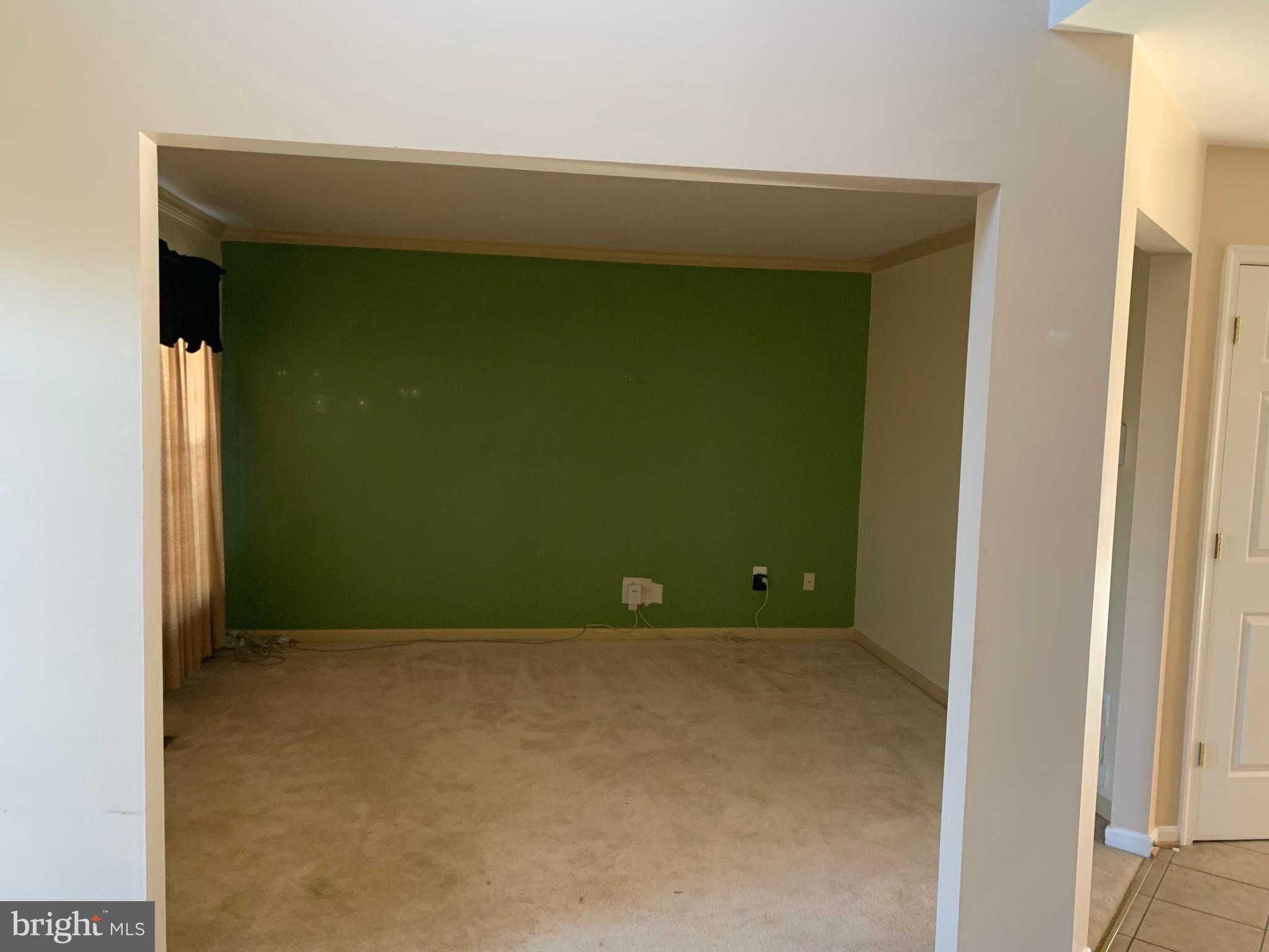 1229 Waterview Way Baltimore, MD 21221 - Photo 6 of 16 Formal living room