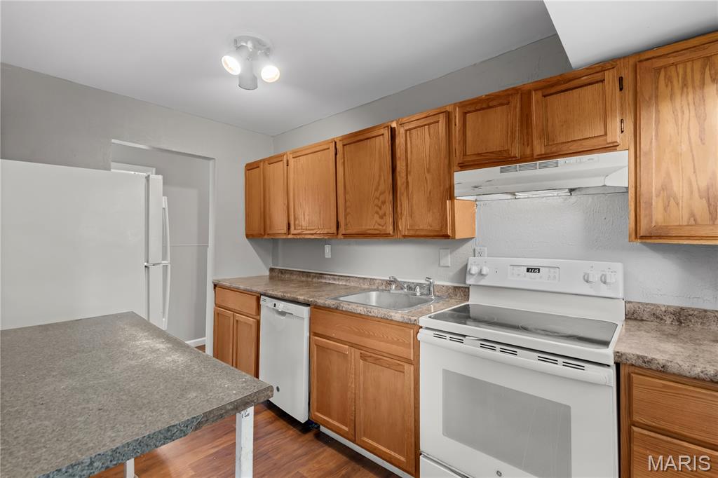 204 Tay Road St. Louis, MO 63137 - Photo 9 of 24