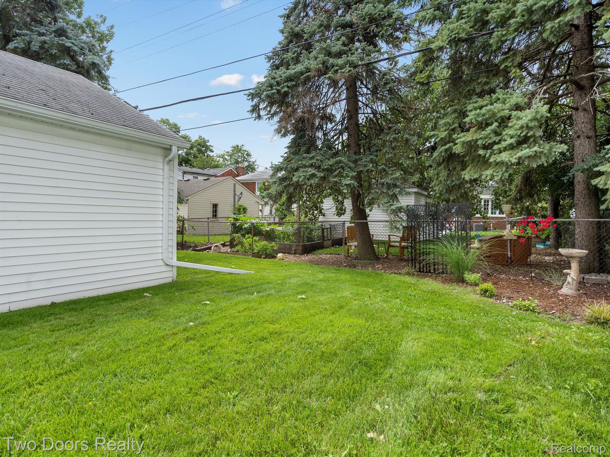 1943 Severn Road Grosse Pointe, MI 48236 - Photo 27 of 29 Beautifully Landscaped & Plenty of Room to Play