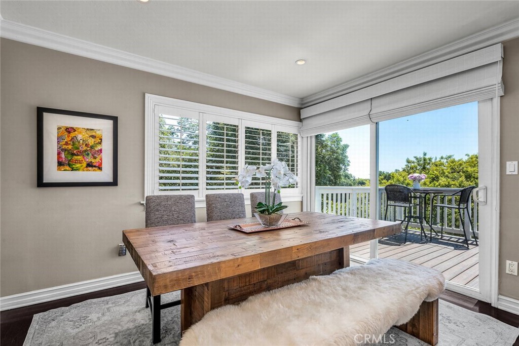 27610 Eastvale Road Palos Verdes Peninsula, CA 90274 - Photo 17 of 66 Dining area.