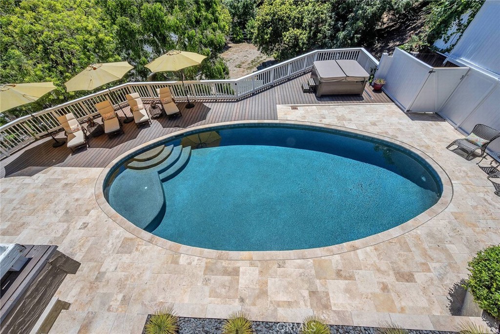27610 Eastvale Road Palos Verdes Peninsula, CA 90274 - Photo 20 of 66 Stone and wood decking.