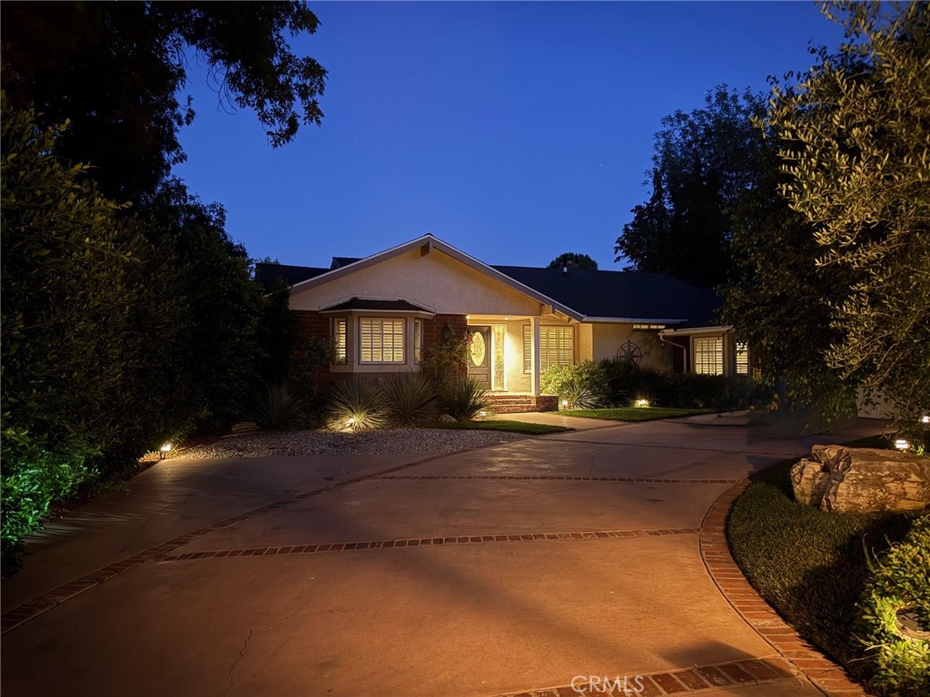27610 Eastvale Road Palos Verdes Peninsula, CA 90274 - Photo 66 of 66 Evening front of the home.