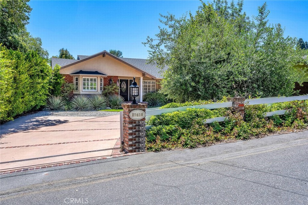 27610 Eastvale Road Palos Verdes Peninsula, CA 90274 - Photo 7 of 66 Front of the home.