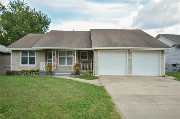 $320,000 | 1213 Milwaukee Street, Excelsior Springs, MO 64024