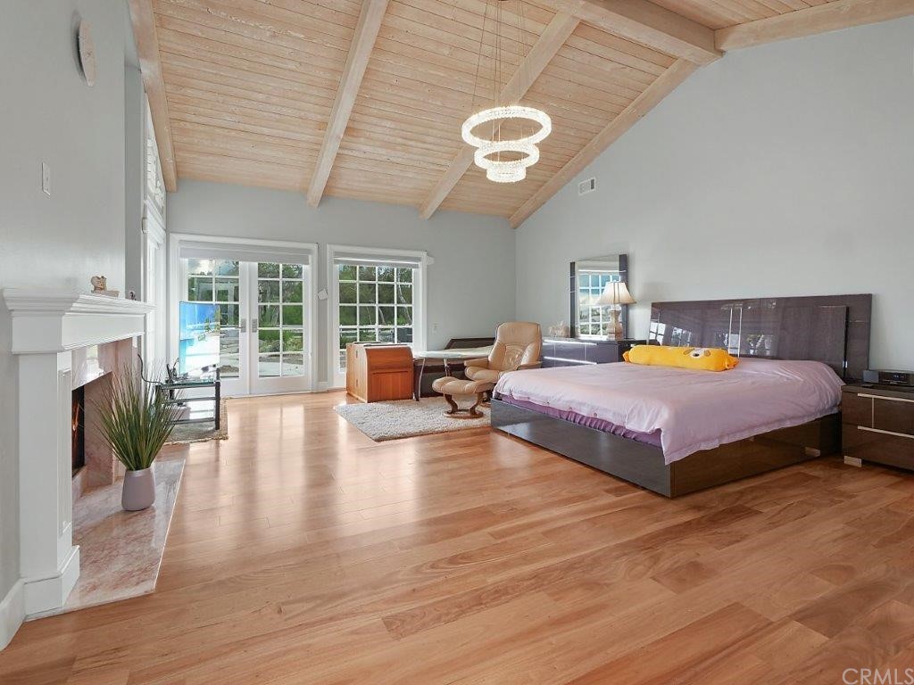 5 Chuckwagon Road Rolling Hills, CA 90274 - Photo 21 of 58 Spacious Master Bedroom with Fireplace