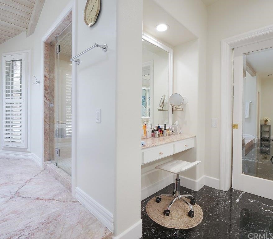 5 Chuckwagon Road Rolling Hills, CA 90274 - Photo 26 of 58 Vanity Area in Master Bathroom