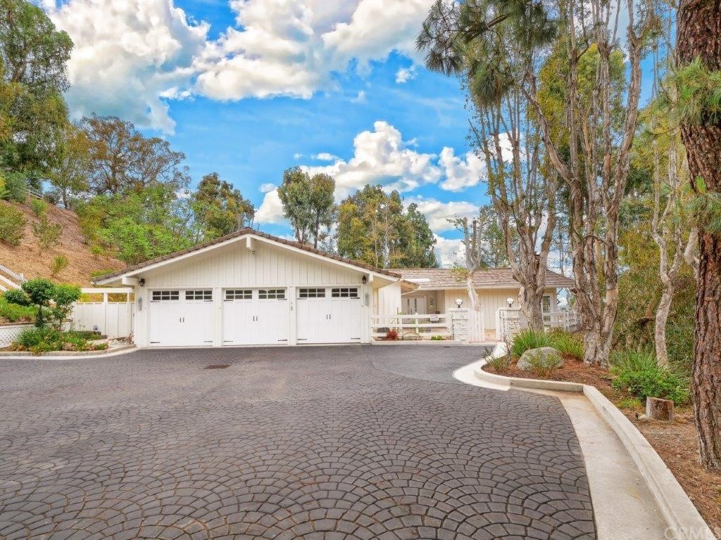 5 Chuckwagon Road Rolling Hills, CA 90274 - Photo 5 of 58 Driveway to the 3 Car Garage Home