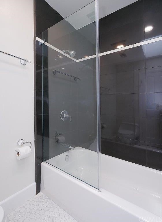 5 Chuckwagon Road Rolling Hills, CA 90274 - Photo 42 of 58 Bathroom in Bedroom #5 En Suite