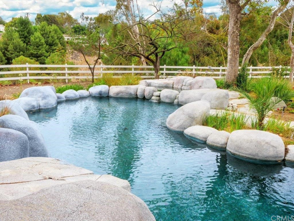 5 Chuckwagon Road Rolling Hills, CA 90274 - Photo 46 of 58 Pool View