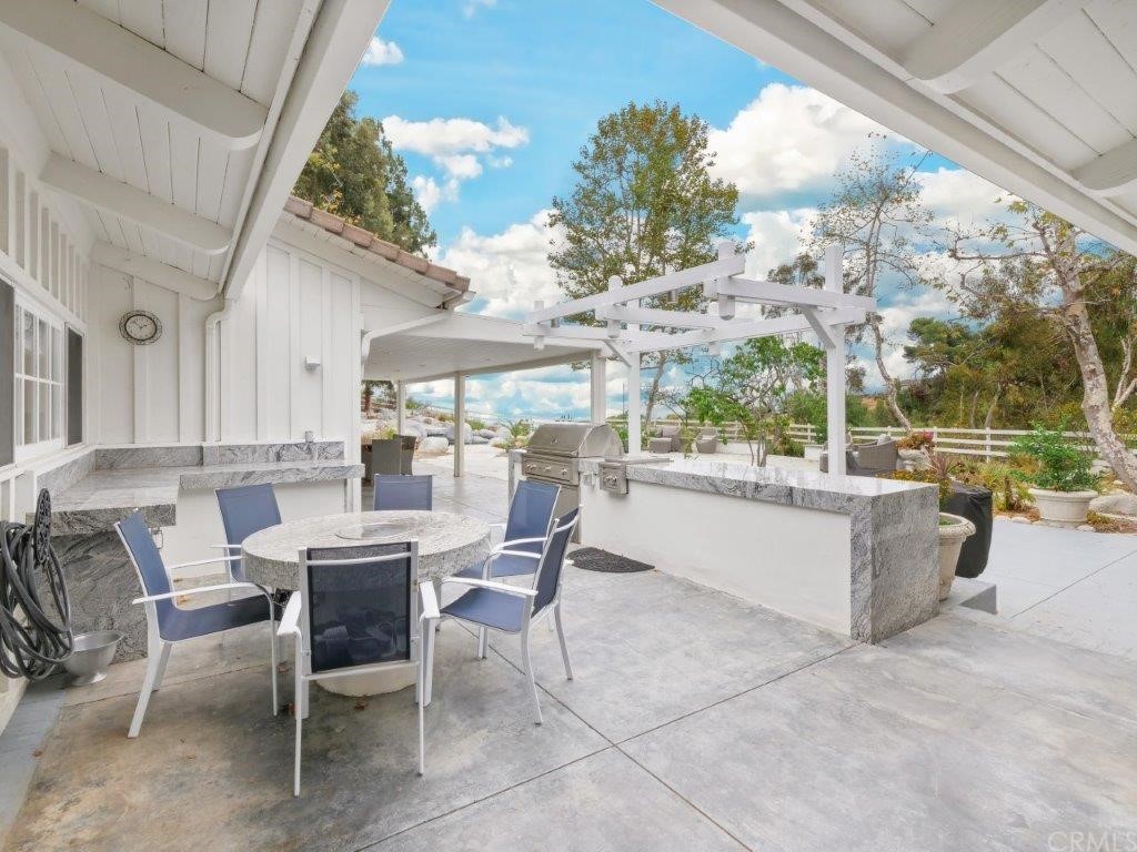 5 Chuckwagon Road Rolling Hills, CA 90274 - Photo 49 of 58 Back Patio with BBQ & Hot Pot Station