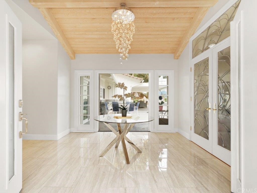 5 Chuckwagon Road Rolling Hills, CA 90274 - Photo 6 of 58 Foyer