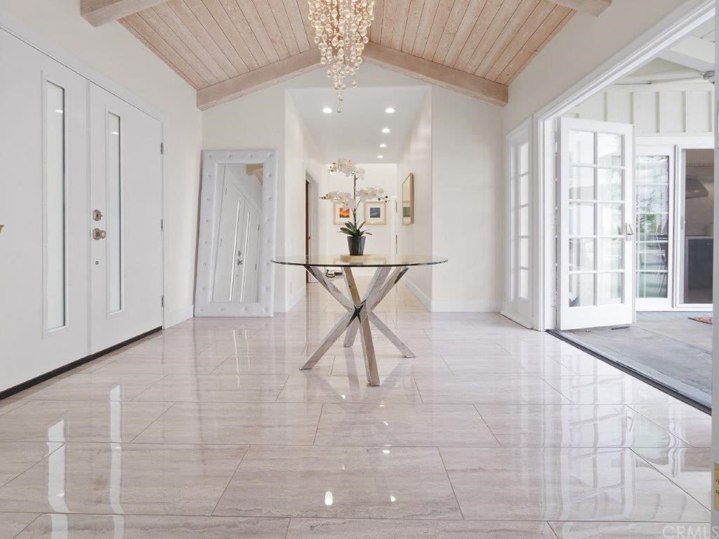 5 Chuckwagon Road Rolling Hills, CA 90274 - Photo 7 of 58 Foyer