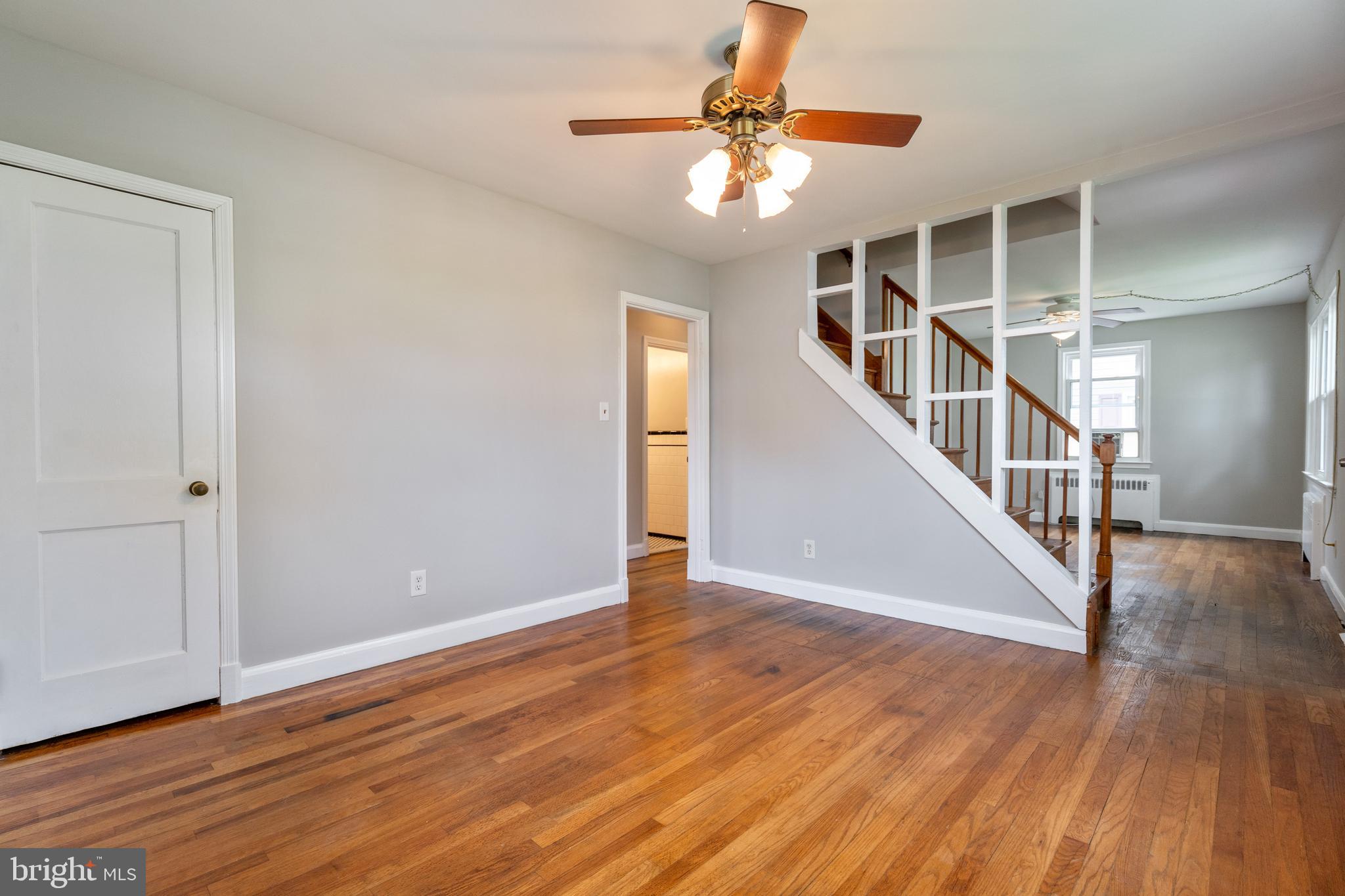5559 Oakland Road Baltimore, MD 21227 - Photo 8 of 44