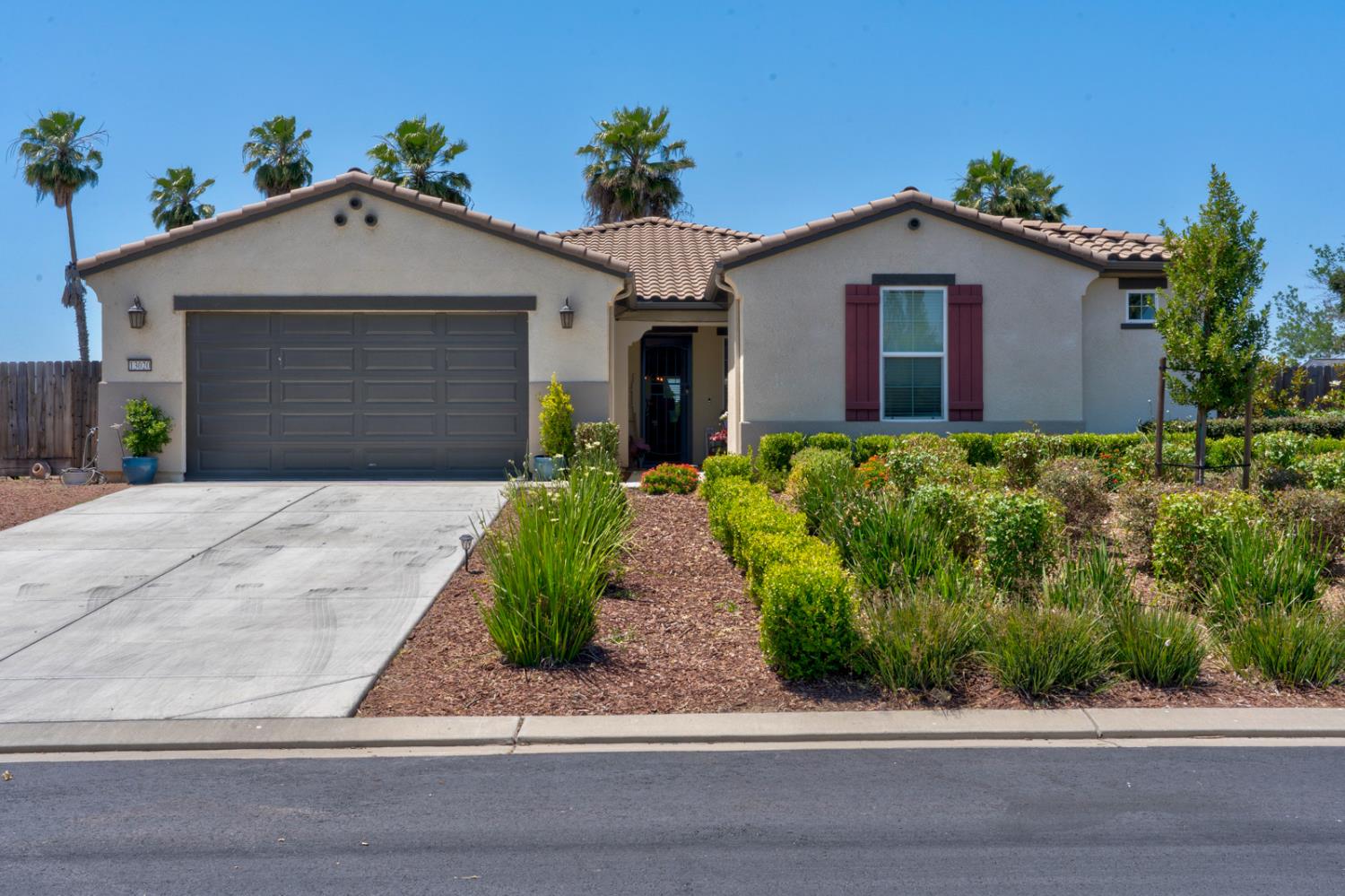 13020 Ridgewood Way Chowchilla, CA 93610 - Photo 1 of 59