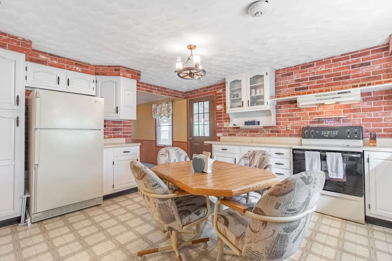 22700 West Swab Run Road Elmwood, IL 61529 - Photo 12 of 36 Gallery Image 12