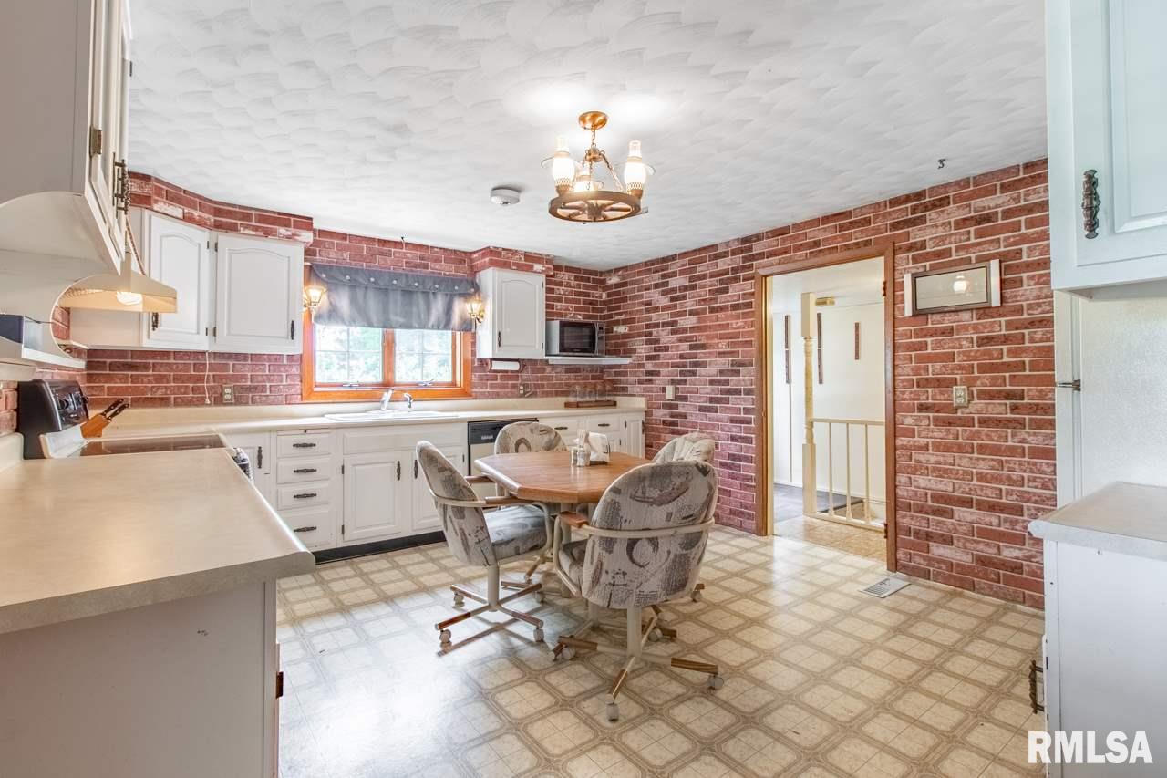 22700 West Swab Run Road Elmwood, IL 61529 - Photo 13 of 36 Gallery Image 13