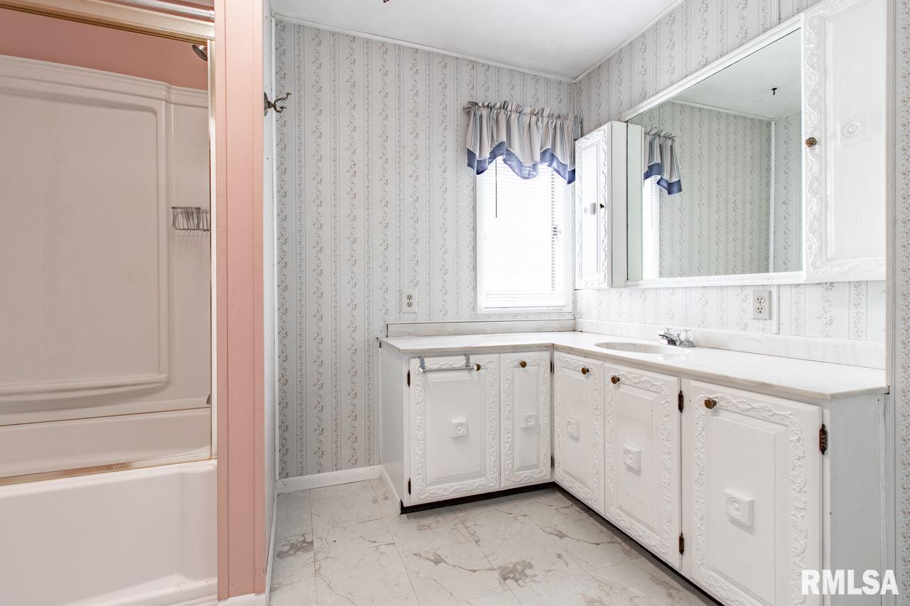 22700 West Swab Run Road Elmwood, IL 61529 - Photo 23 of 36 Gallery Image 23