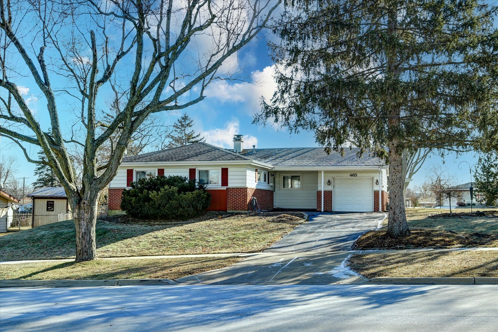465 Washington Boulevard Hoffman Estates, IL 60169 - Photo 23 of 26 a house that has a tree in front of it