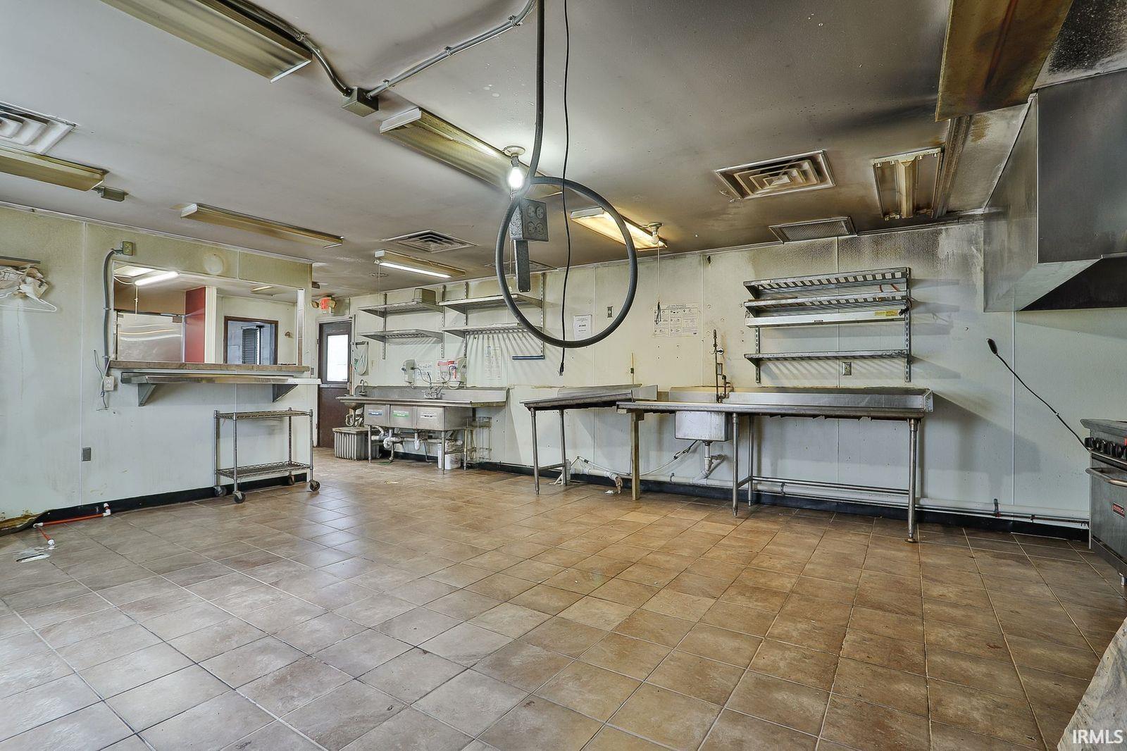 101 Argonne Road Warsaw, IN 46580 - Photo 8 of 18 Gallery Image 8