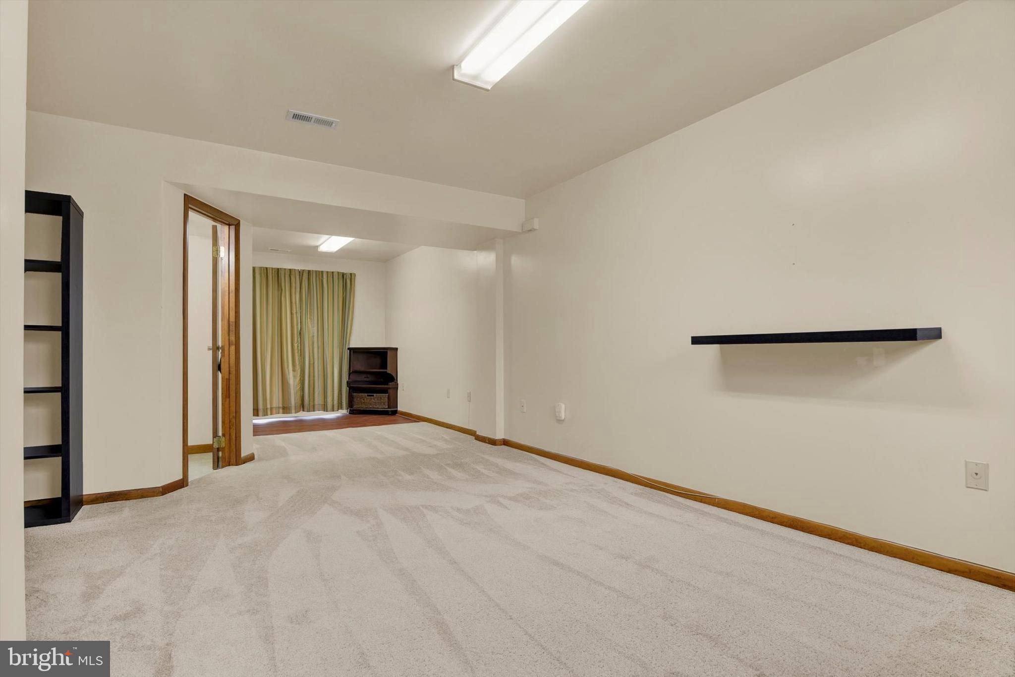 4044 Issacs Road Middle River, MD 21220 - Photo 5 of 30