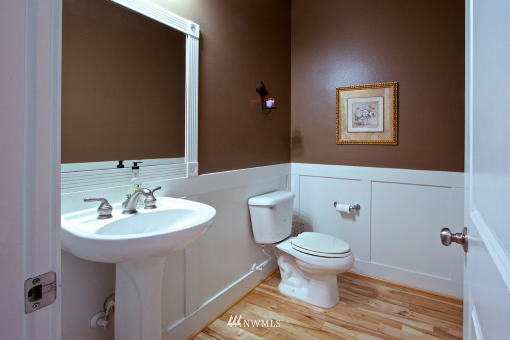 21926 41st Avenue Southeast Bothell, WA 98021 - Photo 12 of 25