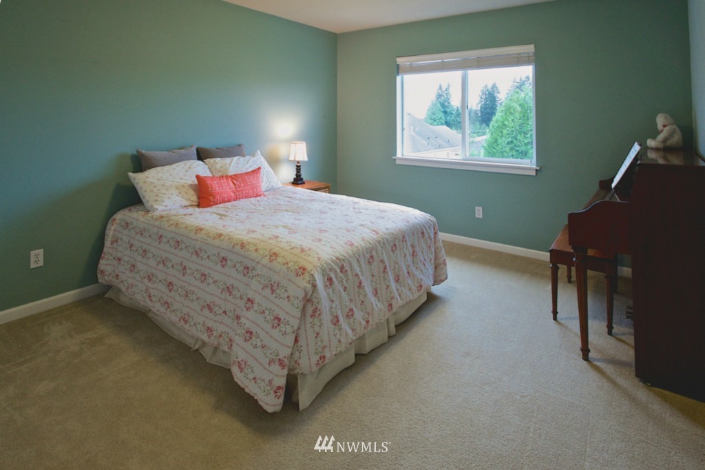 21926 41st Avenue Southeast Bothell, WA 98021 - Photo 18 of 25