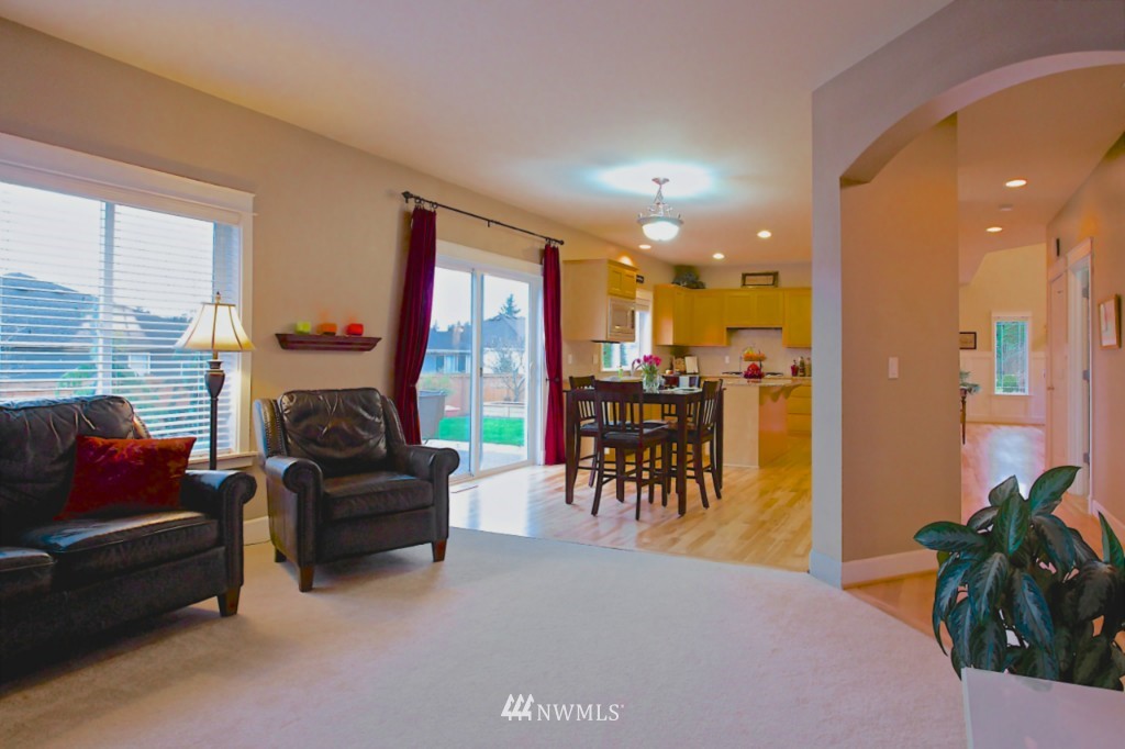 21926 41st Avenue Southeast Bothell, WA 98021 - Photo 10 of 25
