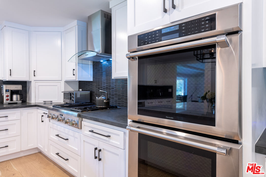 17149 McCormick Street Encino, CA 91316 - Photo 16 of 61