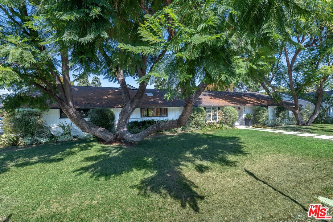 17149 McCormick Street Encino, CA 91316 - Photo 3 of 61