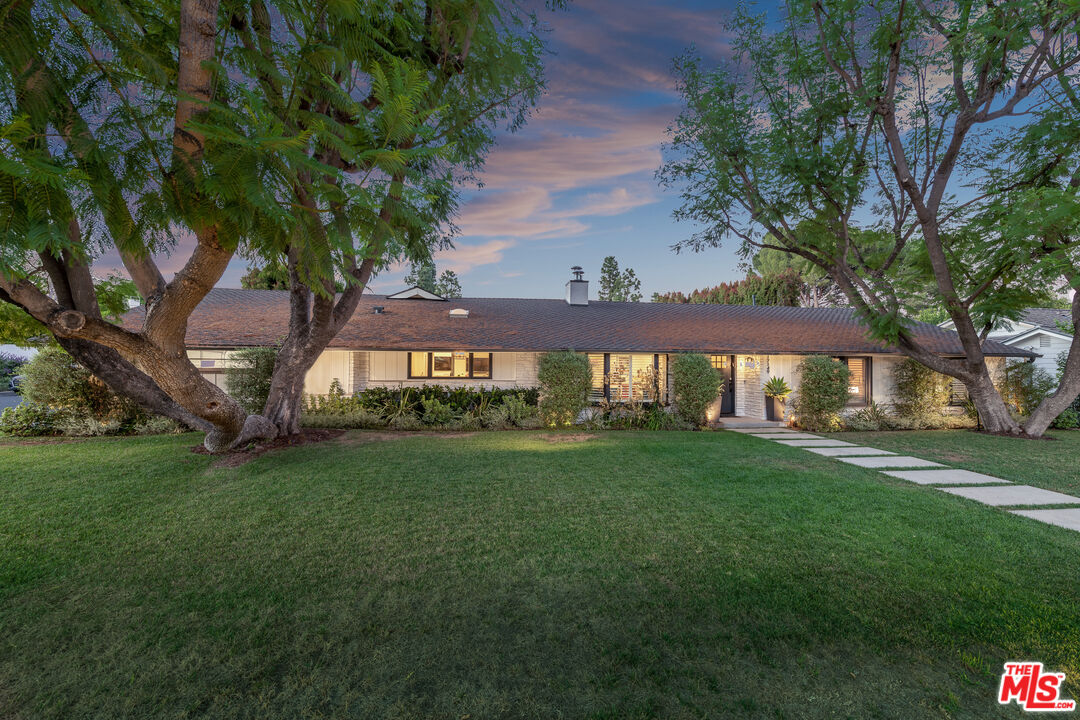 17149 McCormick Street Encino, CA 91316 - Photo 5 of 61