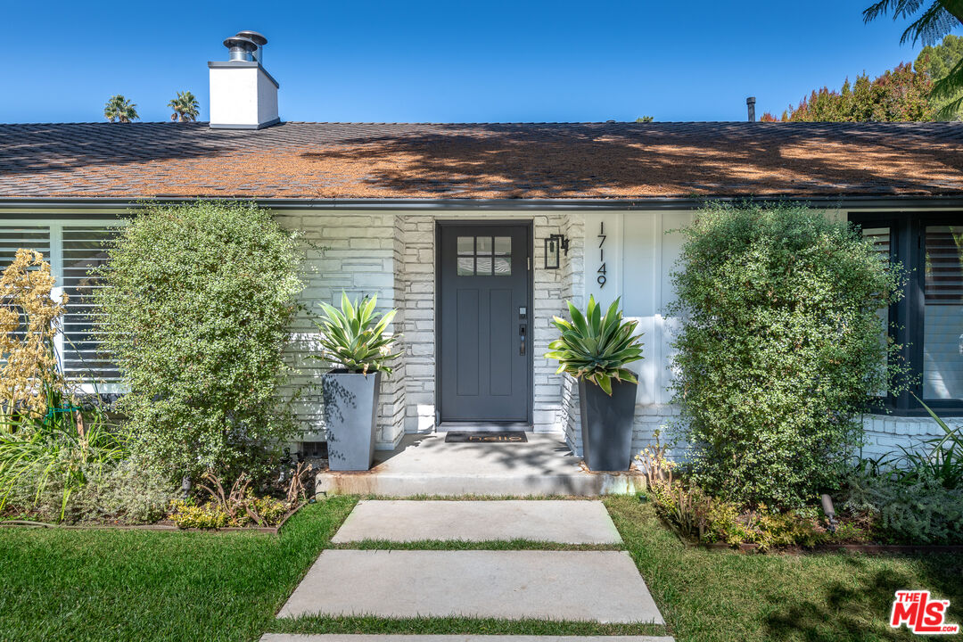 17149 McCormick Street Encino, CA 91316 - Photo 6 of 61