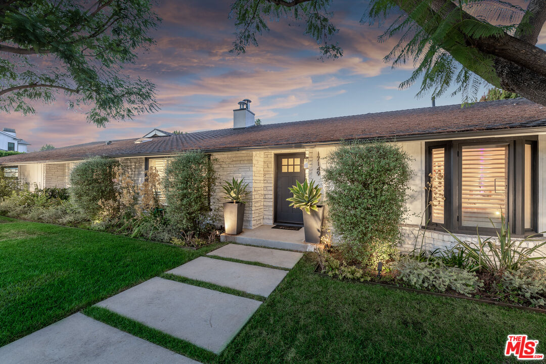 17149 McCormick Street Encino, CA 91316 - Photo 9 of 61