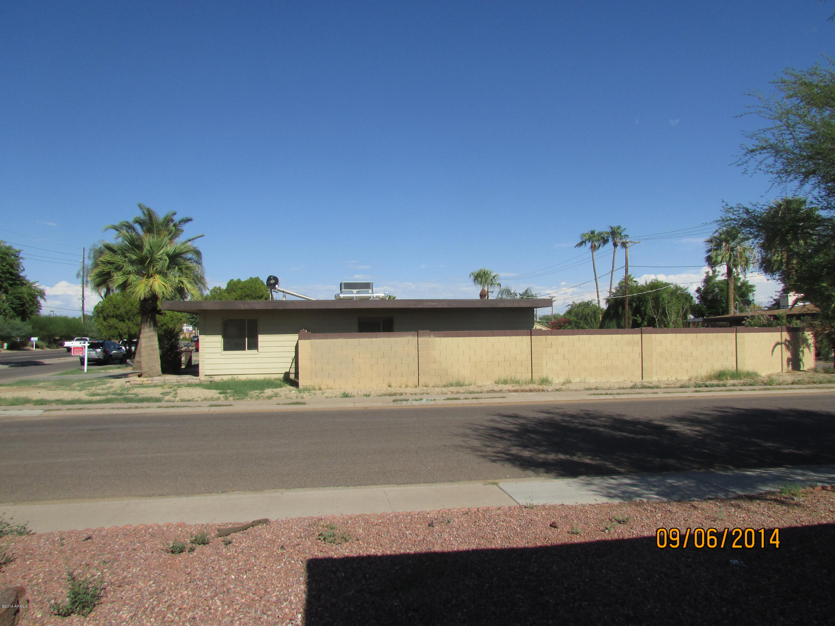 5627 West Camelback Road Phoenix, AZ 85031 - Photo 3 of 18 IMG_1781