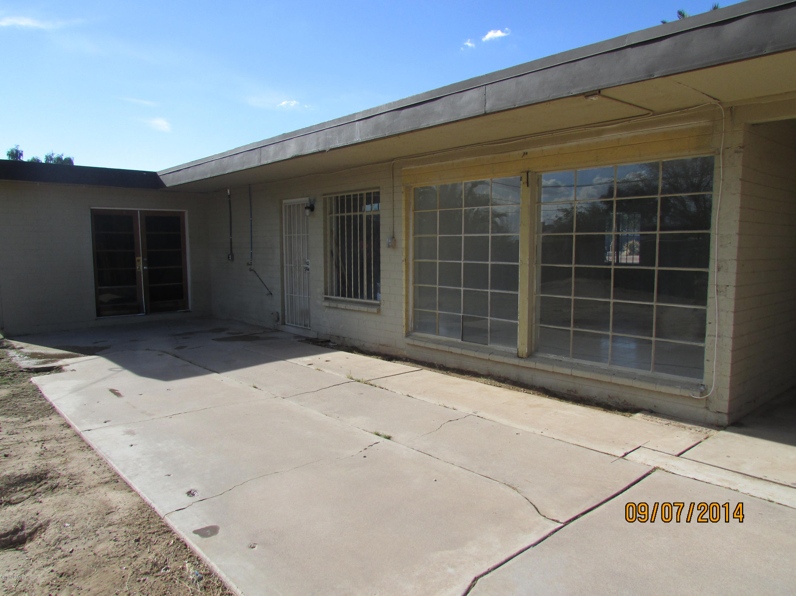 5627 West Camelback Road Phoenix, AZ 85031 - Photo 8 of 18 IMG_1795